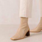 Жени каменно бежово Alohas west cape vintage - бежови кожени ботуши NVPD343
